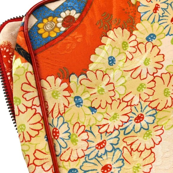 Christian Dior Multicolor Silk Embroidered Saddle Clutch RE0011 194228 - Picture 3 of 9